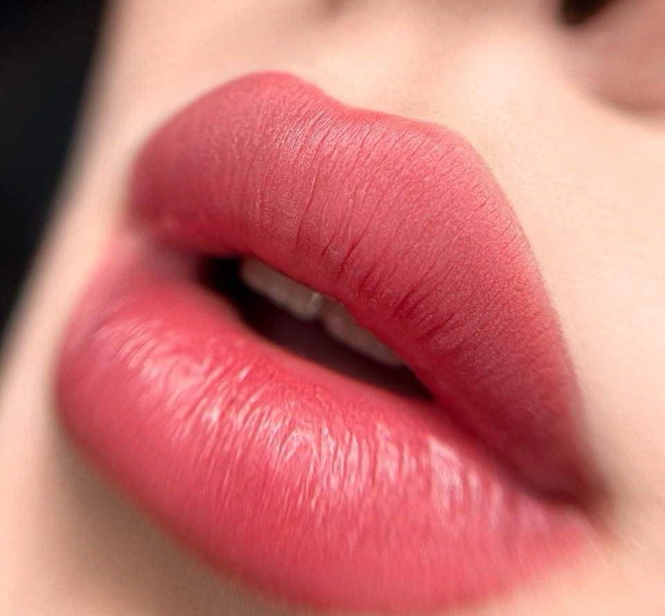 Lips Blush Touch up 5 Weeks Lips Blush Touch up 5 Weeks
