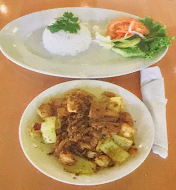#6. Chicken Stir Fry with Onion, Lemongrass, Curry Sauce (Spicy) on Steamed Rice. #6. Chicken Stir Fry with Onion, Lemongrass, Curry Sauce (Spicy) on Steamed Rice.