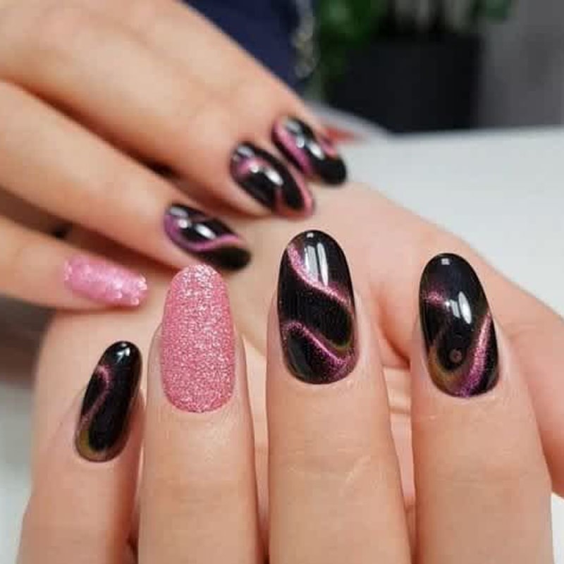 Cat Eye on 10 Nails Cat Eye on 10 Nails