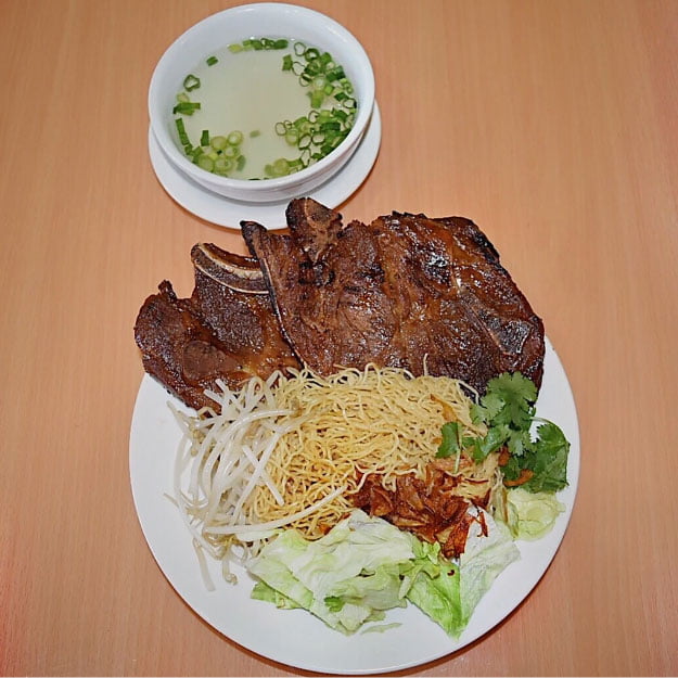 H7. Dried Egg Noodle, Charbroiled Pork Chop & Soup on the Side H7. Dried Egg Noodle, Charbroiled Pork Chop & Soup on the Side