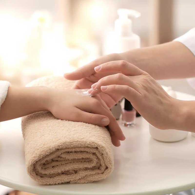Manicure with Shellac Gel Color Manicure with Shellac Gel Color