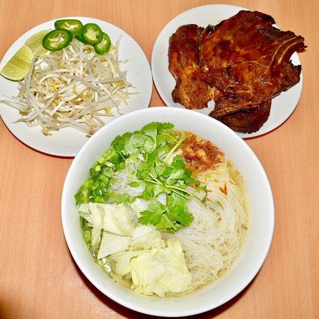 N16. Rice Noodle Soup w Charbroiled Pork Chop N16. Rice Noodle Soup w Charbroiled Pork Chop