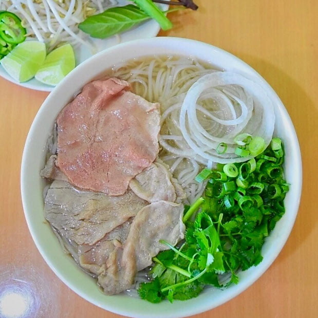 P3. PHO with Rare Steak P3. PHO with Rare Steak
