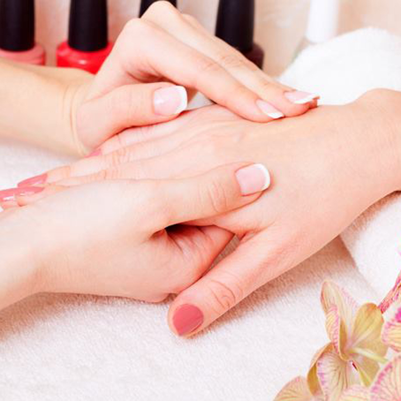 ULUX Signature Manicure ULUX Signature Manicure